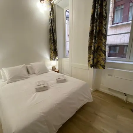 Presqu'ile Saint Nizier Coeur De Classe 4* *